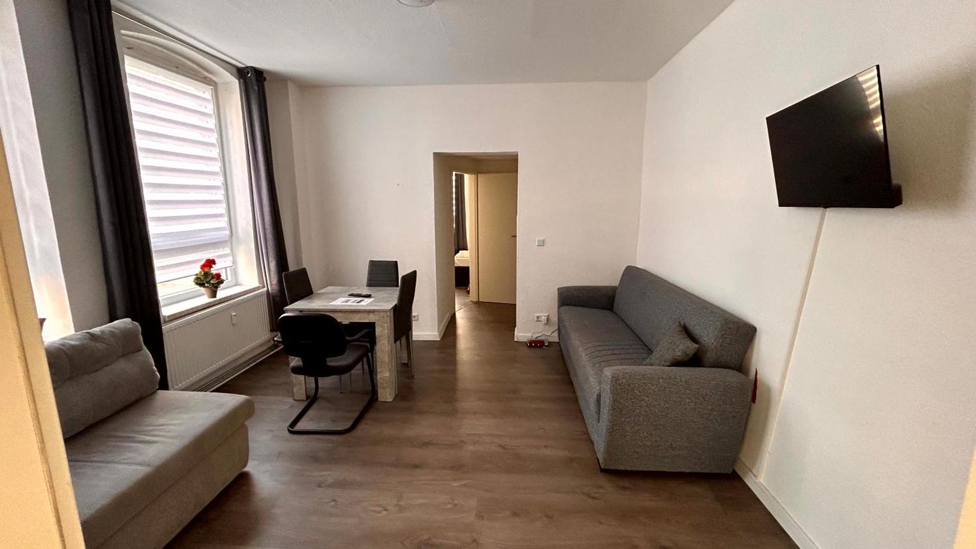 Modernes Apartment Mit 2 Schlafzimmern Und Privatparkplatz Nahe Innenstadt Ноймюнстер Экстерьер фото